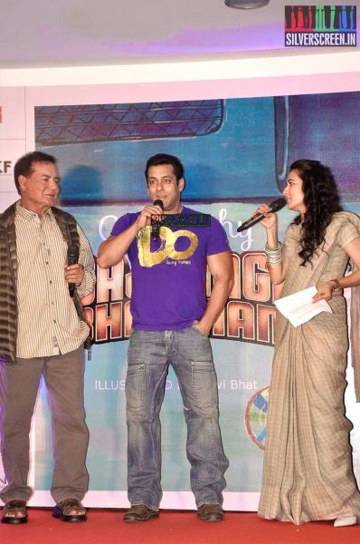 Salman Khan launches a Book on Bajrangi Bhaijaan