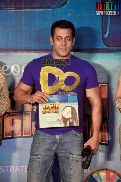 Salman Khan launches a Book on Bajrangi Bhaijaan