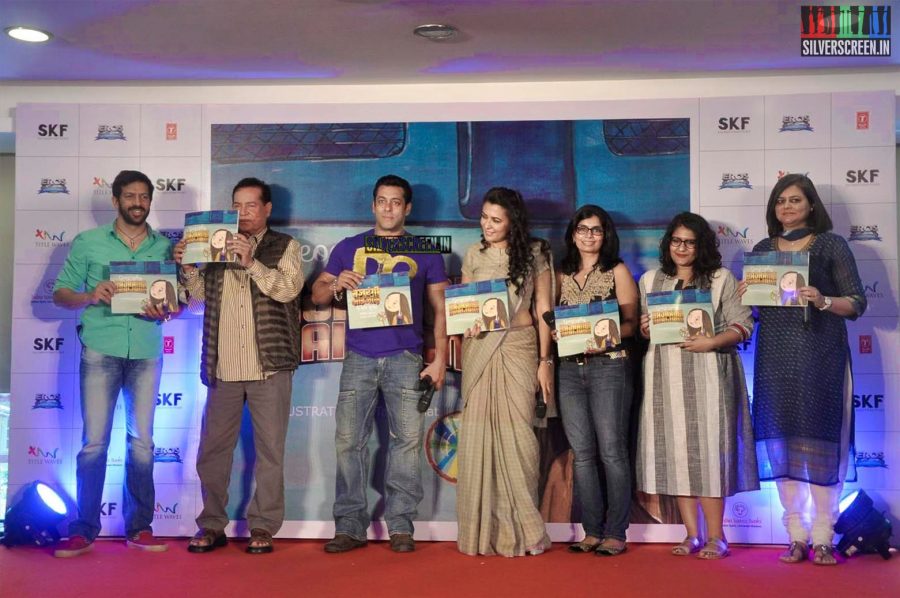 Salman Khan launches a Book on Bajrangi Bhaijaan