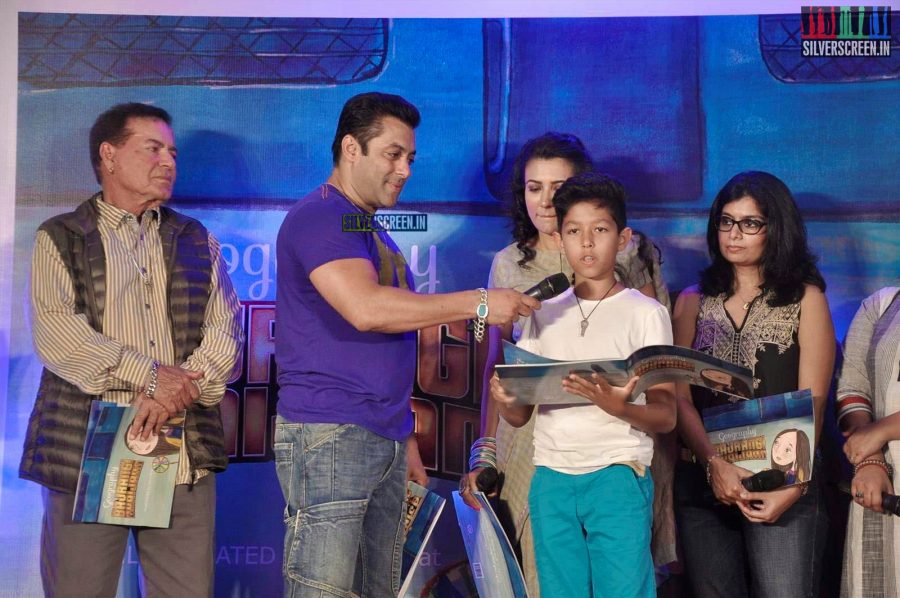 Salman Khan launches a Book on Bajrangi Bhaijaan