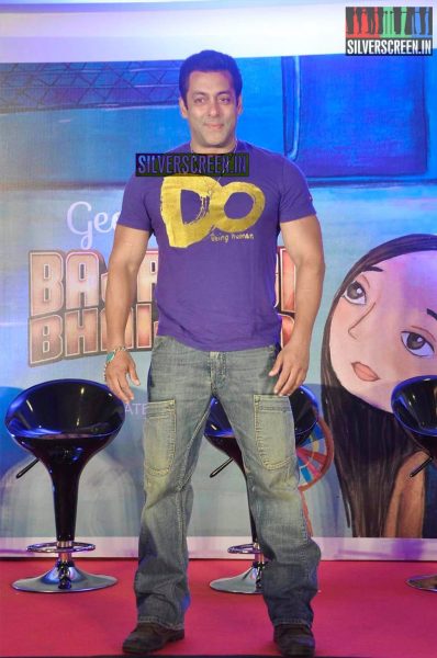 Salman Khan launches a Book on Bajrangi Bhaijaan