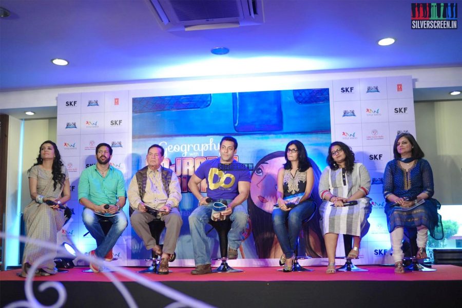 Salman Khan launches a Book on Bajrangi Bhaijaan