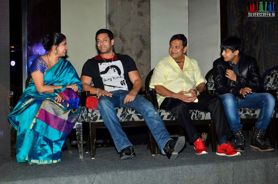 Salman Khan Promotes Mahesh Manjrekar's Movie Janiva