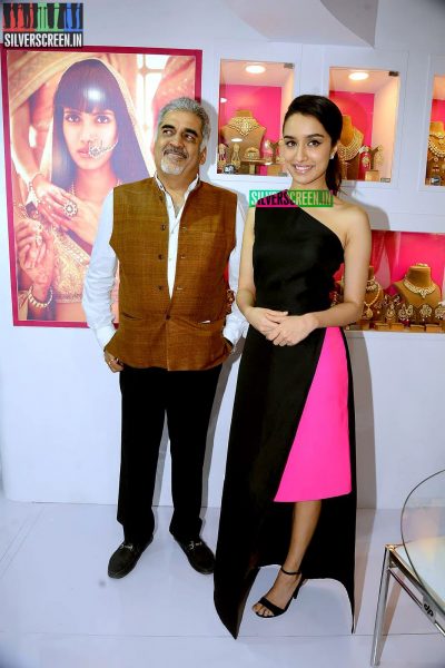 Shraddha Kapoor Inaugurates Times Glamour Exhibition