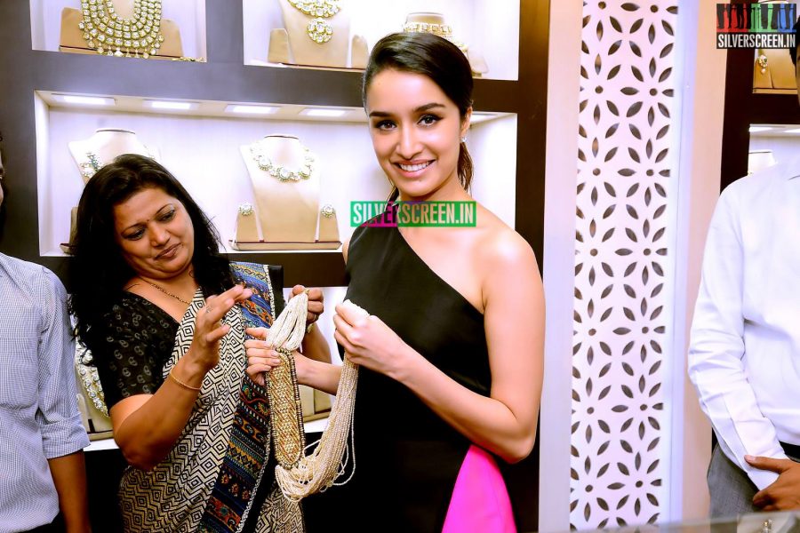 Shraddha Kapoor Inaugurates Times Glamour Exhibition