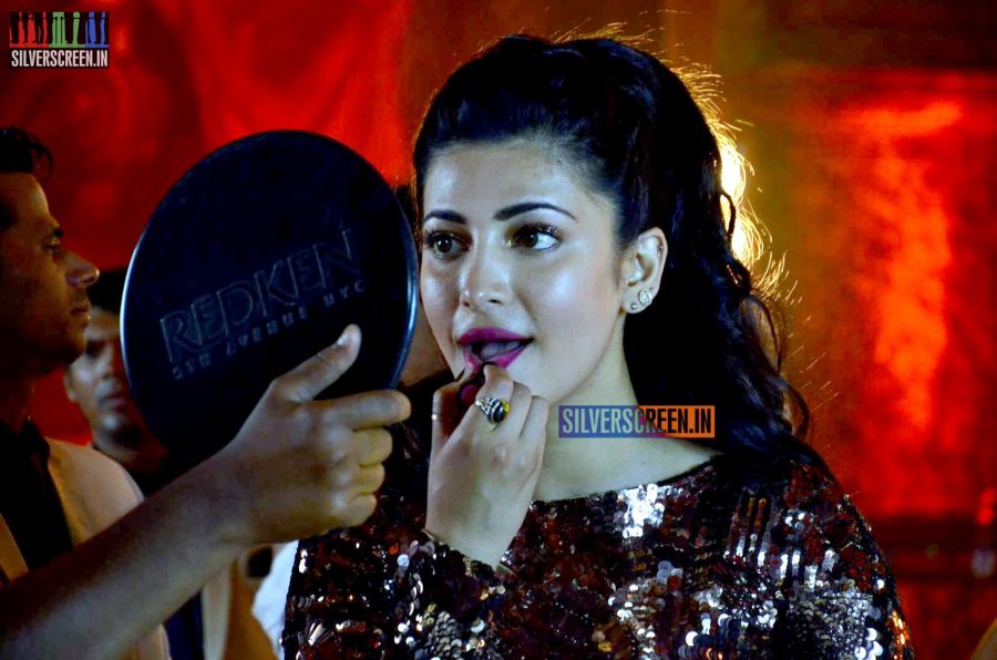 Shruti Haasan at Welcome Back Shooting Spot