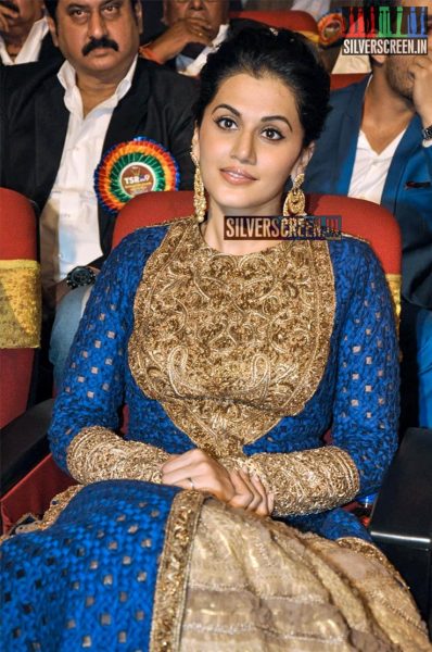 Taapsee Pannu at TSR -TV 9 National Film Awards 2015