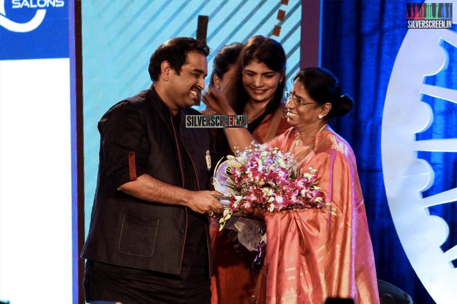 Sachin Tendulkar & AR Rahman at the felicitation of Mothers by Naturals