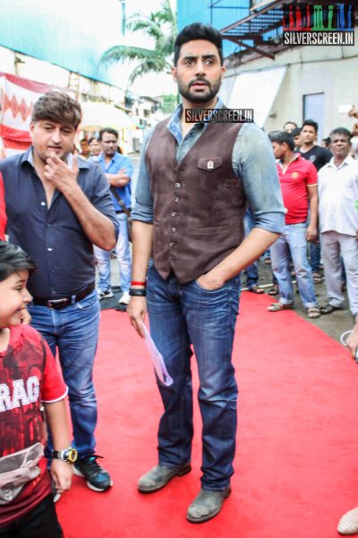 Abhishek Bachchan Promotes All Is Well at Badi Door Se Aaye Hain