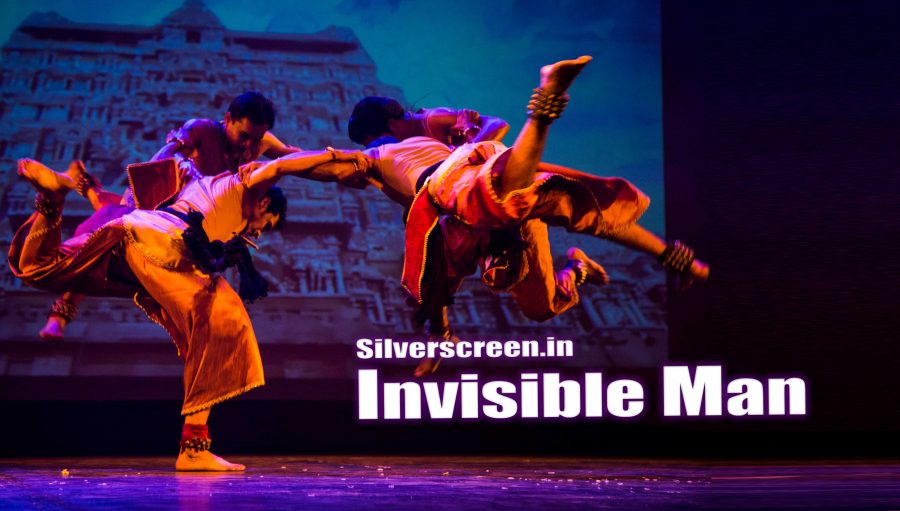 summary of novel the invisible man in malayalam