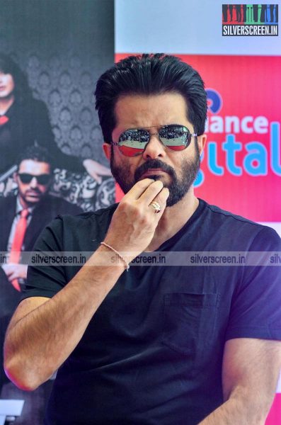 John Abraham & Anil Kapoor Promote Welcome Back at Reliance Digital