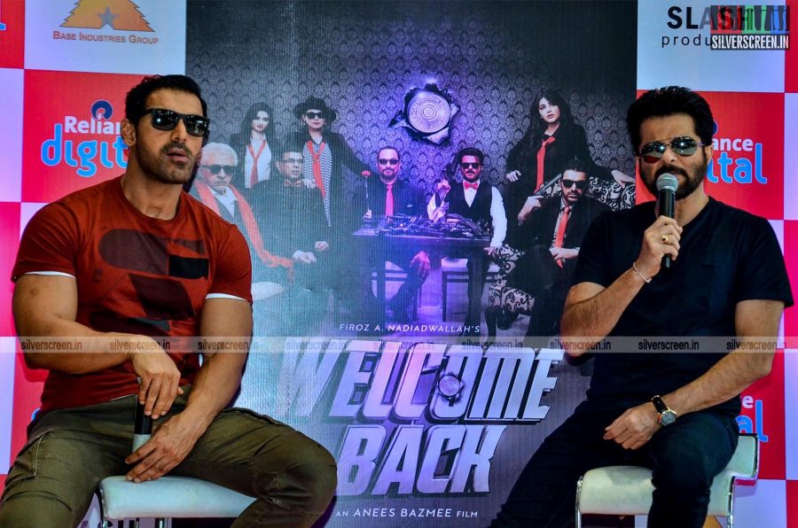 John Abraham & Anil Kapoor Promote Welcome Back at Reliance Digital