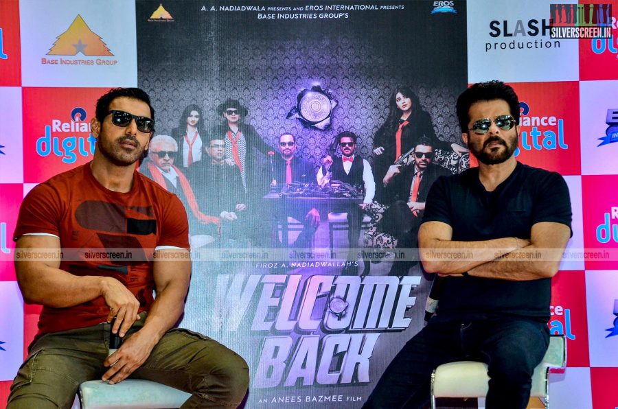 John Abraham & Anil Kapoor Promote Welcome Back at Reliance Digital