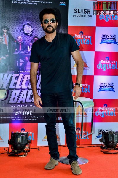 John Abraham & Anil Kapoor Promote Welcome Back at Reliance Digital