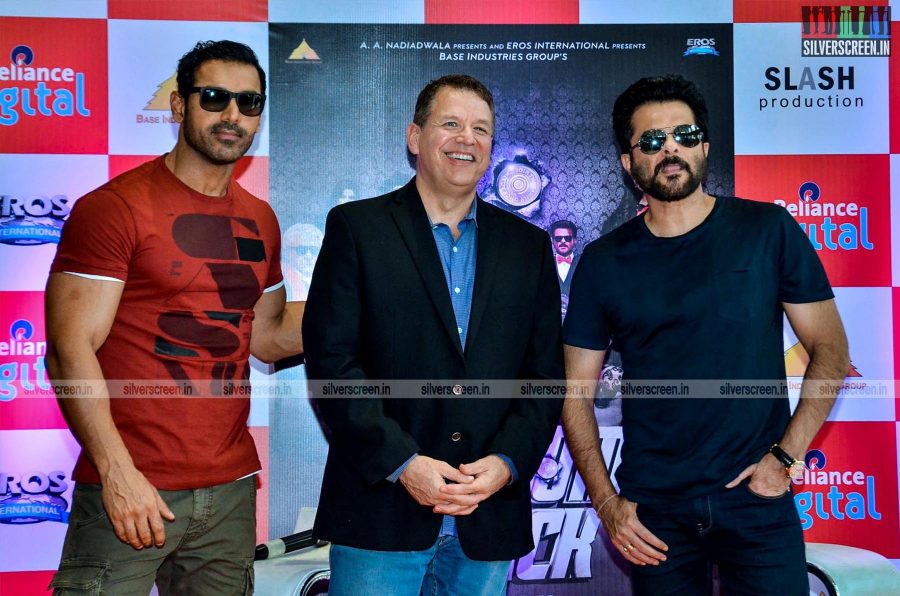 John Abraham & Anil Kapoor Promote Welcome Back at Reliance Digital