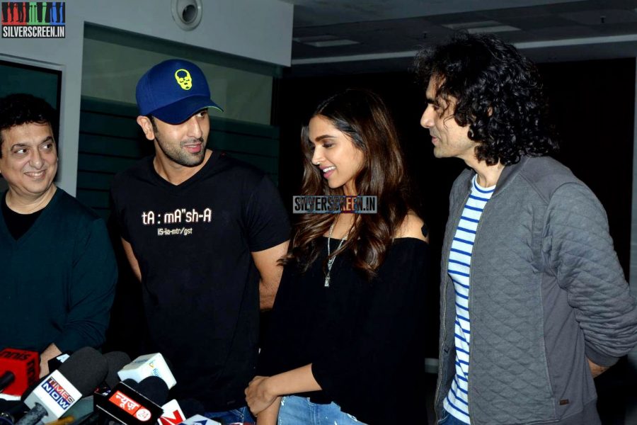 Ranbir Kapoor and Deepika Padukone at Tamasha movie wrap up party