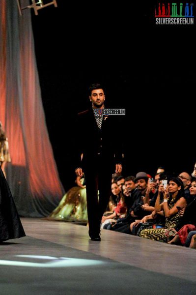 Ranbir Kapoor Walks for Manish Malhotra at LFW Winter Festive 2015