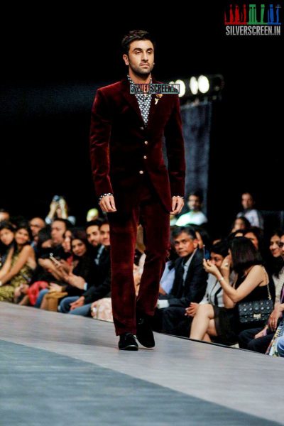 Ranbir Kapoor Walks for Manish Malhotra at LFW Winter Festive 2015