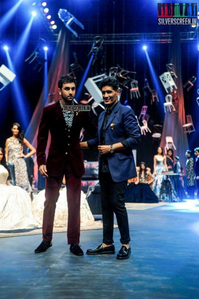 Ranbir Kapoor Walks for Manish Malhotra at LFW Winter Festive 2015