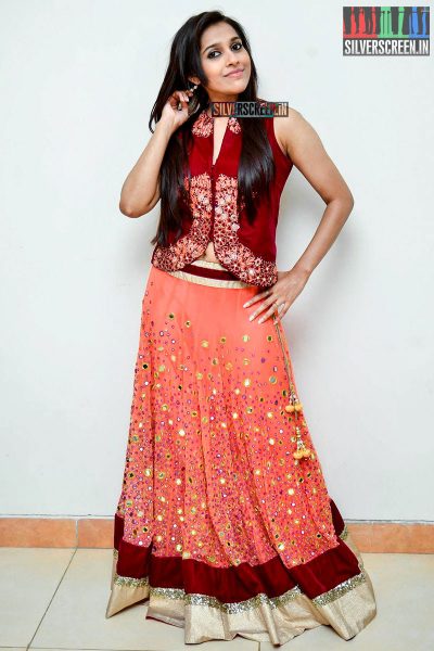 Rashmi Gautam at Guntur Talkies First Look Launch
