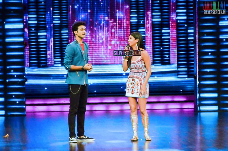 Shruti Haasan on location of Dance Plus