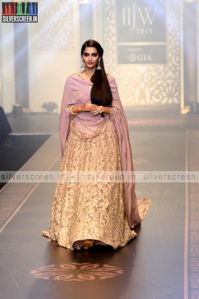 Sonam Kapoor at India International Jewellery Week Grand Finale