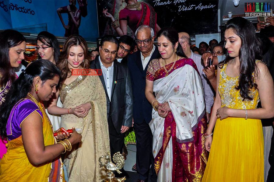 Tamannaah Bhatia launches Big Shop In Mall