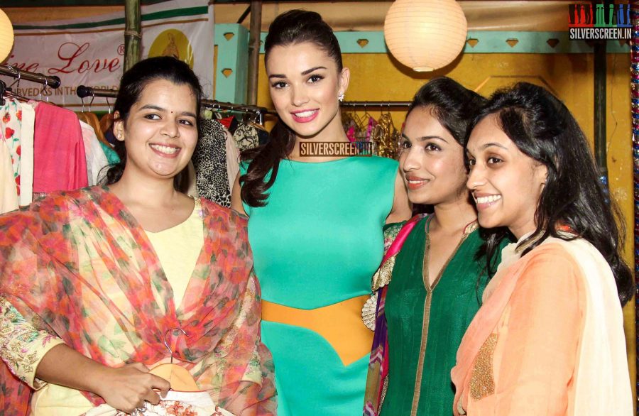 Amy Jackson at Femina Shopping Fest 2015