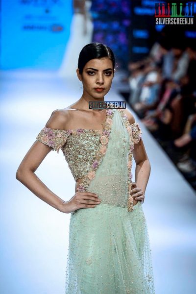 Kriti Sanon Walks for Sonaakshi Raaj at LFW Winter Festive 2015