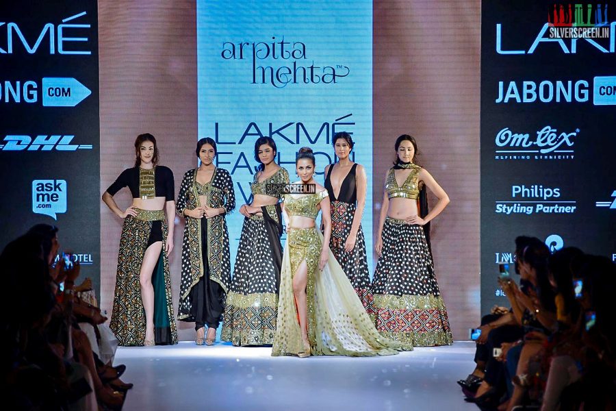 Malaika Arora Khan Walks for Arpita Mehta at LFW Winter Festive 2015