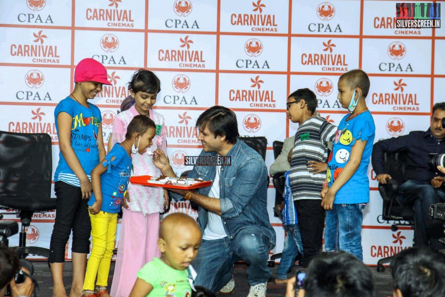 Vivek Oberoi Launches Rose Day with Cancer Patient Aid Association