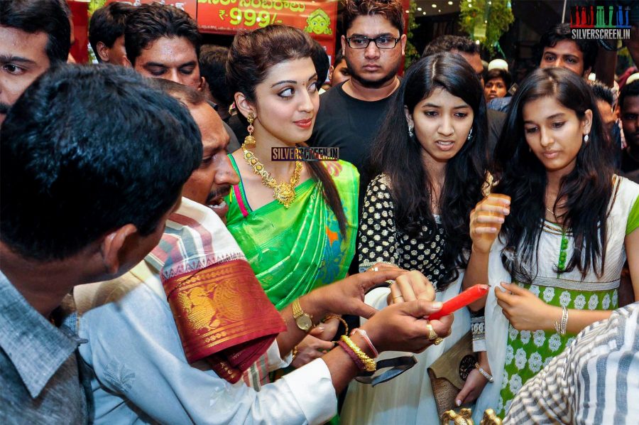 Pranitha Subhash Launches Saree Niketan Showroom