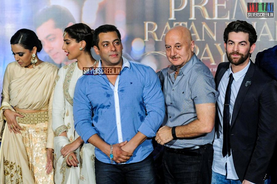 Salman Khan & Sonam Kapoor at Prem Ratan Dhan Payo Trailer Launch