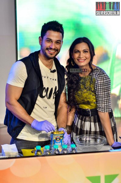 Soha Ali Khan and Kunal Khemu at Fun, Food, Lifestyle Event