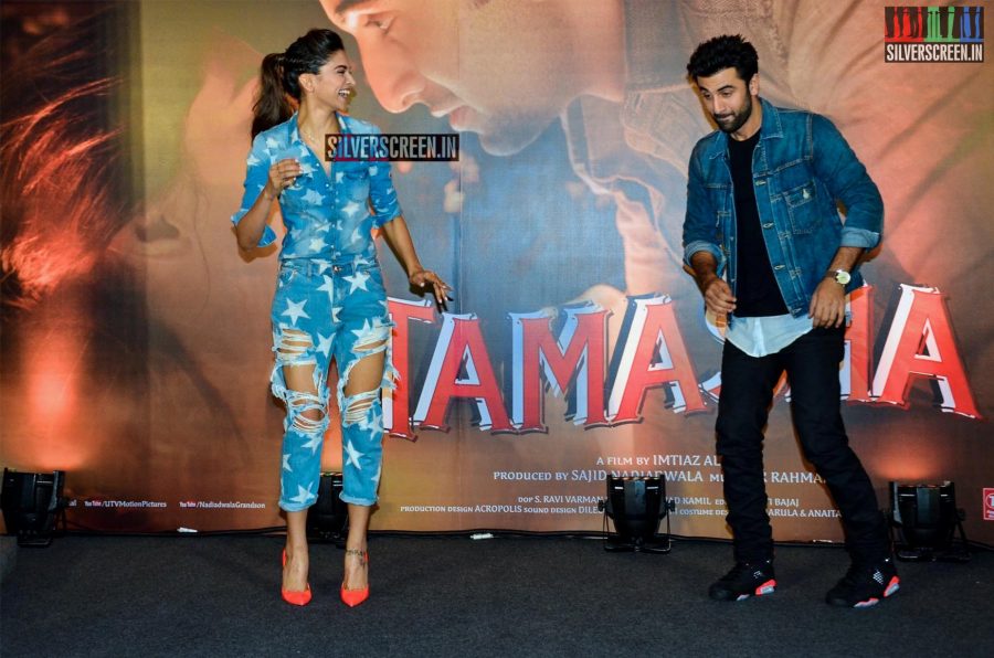 Ranbir Kapoor and Deepika Padukone Launch Tamasha Chemistry Meter