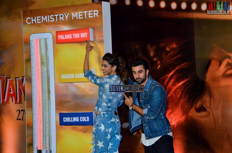 Ranbir Kapoor and Deepika Padukone Launch Tamasha Chemistry Meter