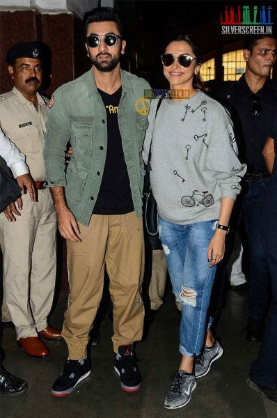 Ranbir Kapoor & Deepika Padukone Leave to Delhi for Tamasha Movie Promotions