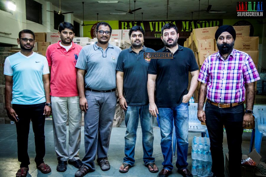 Aravind Swami Donates Flood Relief Material Through Round Table India