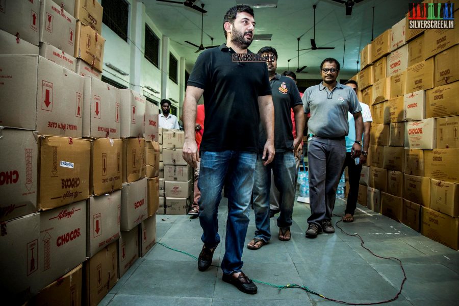 Aravind Swami Donates Flood Relief Material Through Round Table India