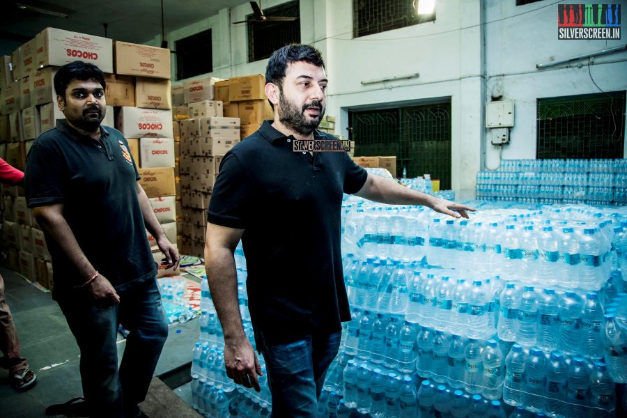 Aravind Swami Donates Flood Relief Material Through Round Table India