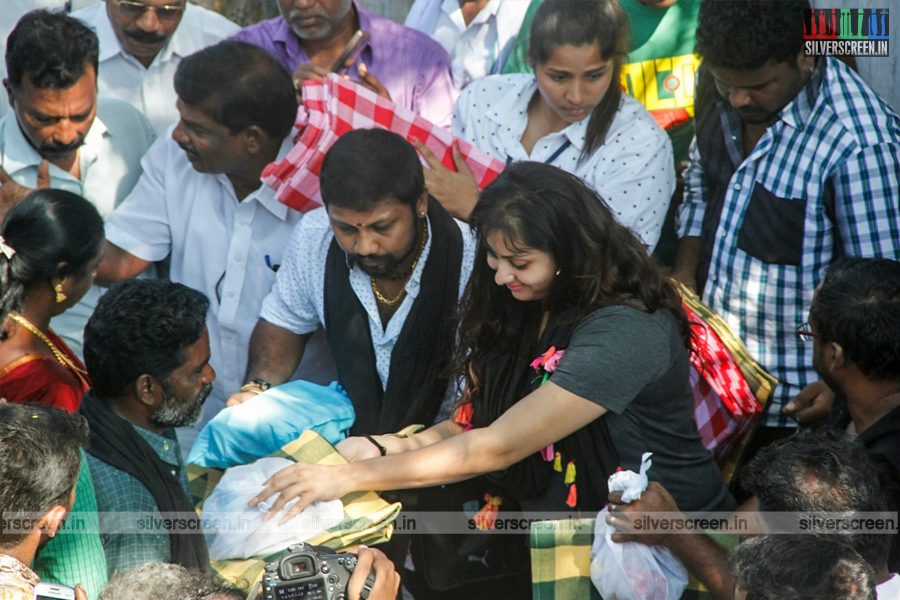 Namita Distributes Flood Relief Materials At Thiruvotriyur
