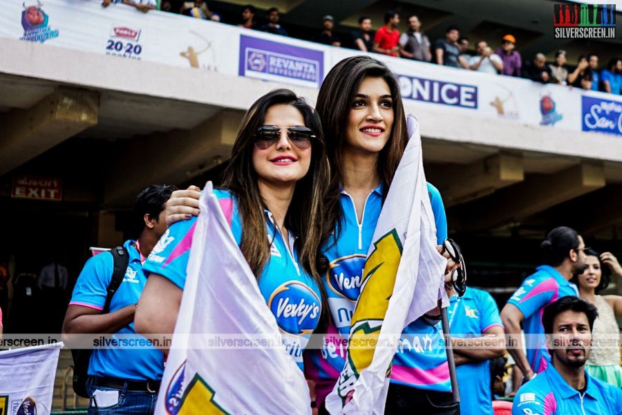 Celebrities at the CCL Match at Bangalore