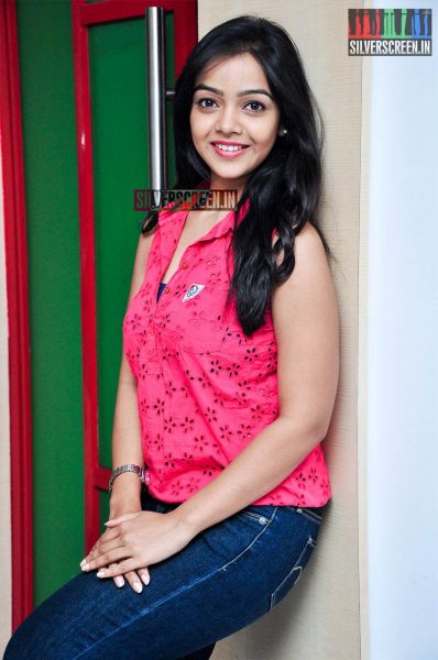 Nithya Shetty Promotes Padesaave at Radio Mirchi