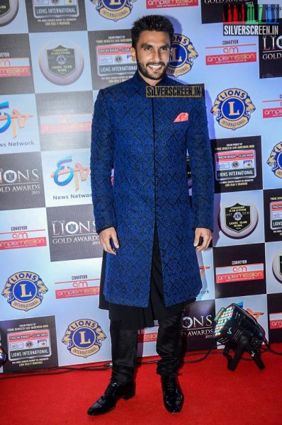 Ranveer Singh and Athiya Shetty at the 22nd Lions Gold Awards 2016