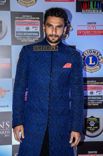 Ranveer Singh and Athiya Shetty at the 22nd Lions Gold Awards 2016