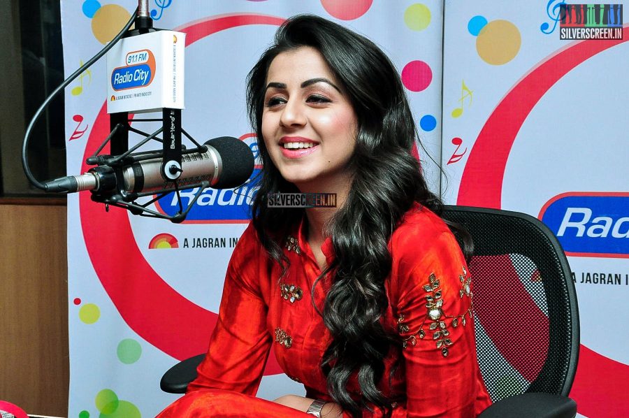 Nikki Galrani Promotes Malupu at Radio City