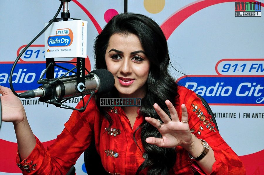 Nikki Galrani Promotes Malupu at Radio City