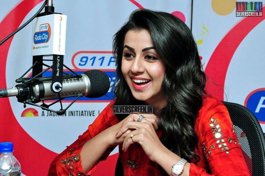 Nikki Galrani Promotes Malupu at Radio City