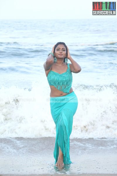 Oyee Movie Stills