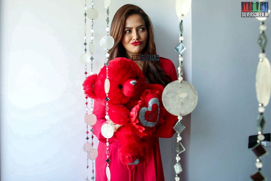 Sana Khan's Valentine Day Photoshoot Stills